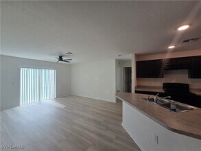 120 NW 25th Ave in Cape Coral, FL - Building Photo - Building Photo