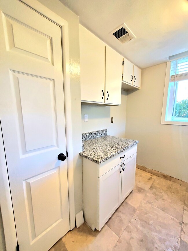 3061 S Ursula Cir, Unit #101 in Aurora, CO - Building Photo - Building Photo