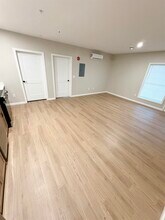 15 Mountain Rd in Goffstown, NH - Foto de edificio - Building Photo