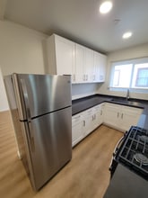 3636 Mentone Ave in Los Angeles, CA - Building Photo - Building Photo