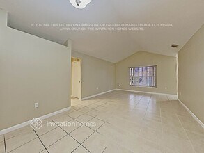 14334 SW 159th Terrace in Miami, FL - Foto de edificio - Building Photo