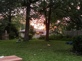 5610 Matterhorn Dr NE in Minneapolis, MN - Building Photo