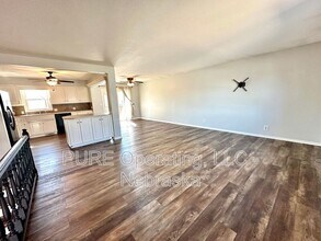 20215 Pinkney St in Omaha, NE - Building Photo - Building Photo