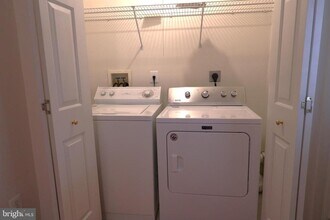 6401 Lureta Ann Ln in Springfield, VA - Building Photo - Building Photo