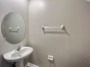 1510 Cassius St in Lutz, FL - Building Photo - Building Photo