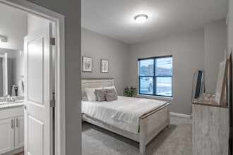 Frazier Apartments in Getzville, NY - Foto de edificio - Interior Photo