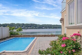 18 Deans Ln in Bayville, NY - Building Photo - Building Photo