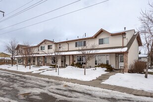12 Erin Dale Cres SE in Calgary, AB - Building Photo