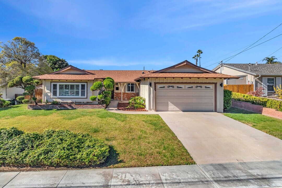 966 Nolan Way in Chula Vista, CA - Building Photo