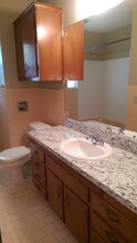 2742 Winston Rd in The Village, OK - Building Photo - Building Photo