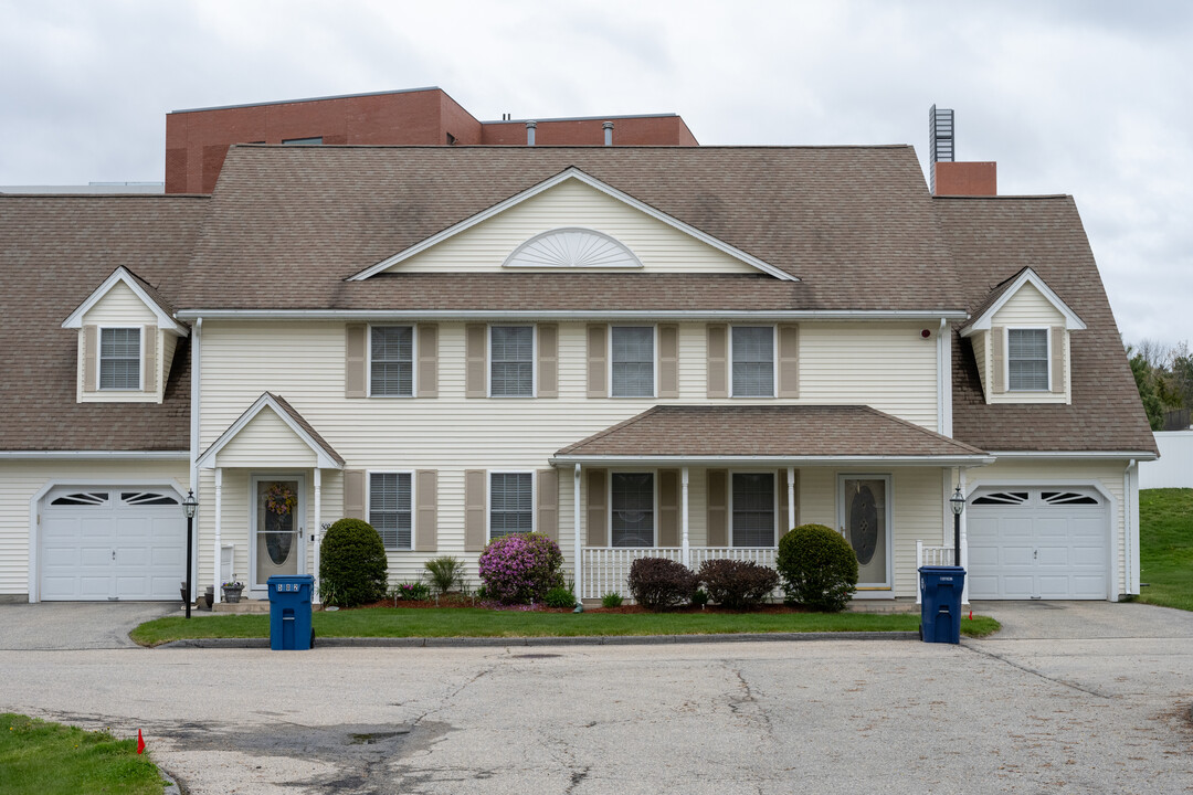 Concord Crossing in Billerica, MA - Building Photo