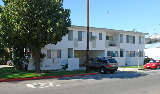 903 S Bedford St in Los Angeles, CA - Foto de edificio - Building Photo