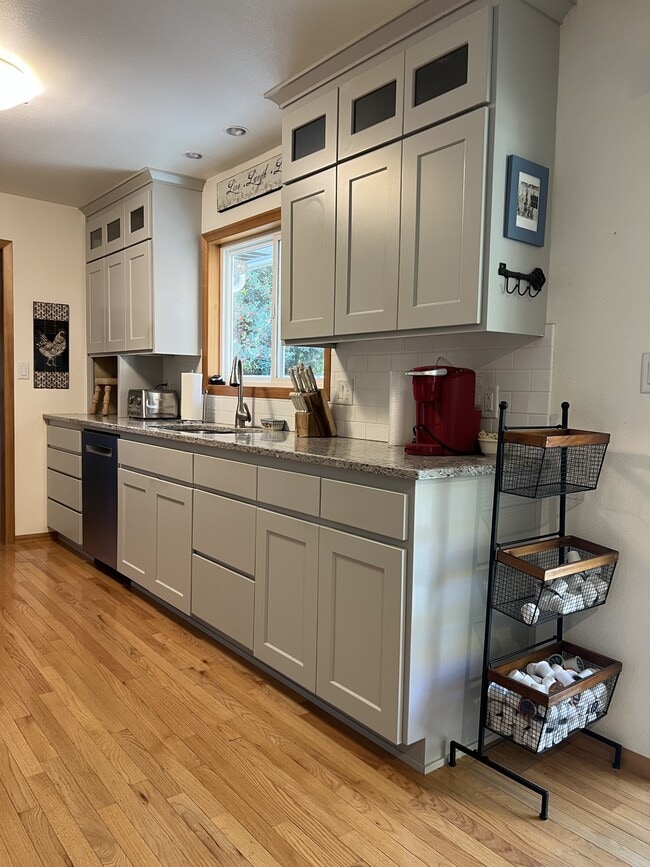 820 Takena St SW in Albany, OR - Building Photo - Building Photo