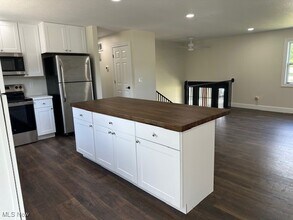 6220 Rollins Dr in Nashport, OH - Building Photo - Building Photo