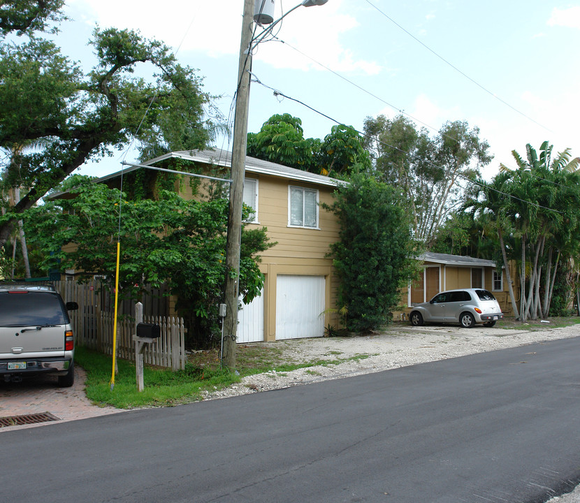 835 Las Olas Blvd in Fort Lauderdale, FL - Foto de edificio