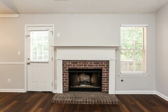 429 Village Cir in Stockbridge, GA - Building Photo - Building Photo