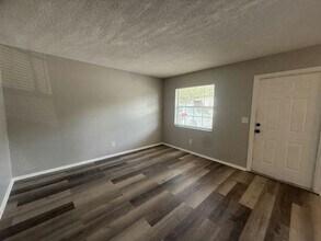 3035 66th Ave N in St. Petersburg, FL - Building Photo - Building Photo