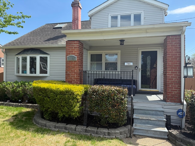 119 Cloverhill Rd in Pasadena, MD - Foto de edificio - Building Photo