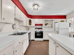 300 Brookhaven Dr E, Unit 4-112X in Columbus, OH - Building Photo - Building Photo