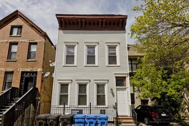 property at 1016 W Fry St