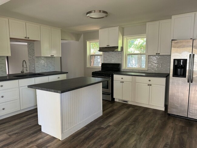 1714 Rowland Ave in Madison, WI - Building Photo - Building Photo