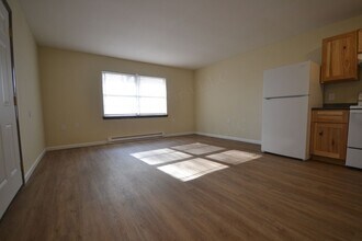 615 S 8th St in Deepwater, MO - Building Photo - Building Photo
