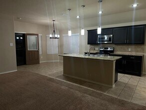 637 Cameron Wy in Azle, TX - Building Photo - Building Photo