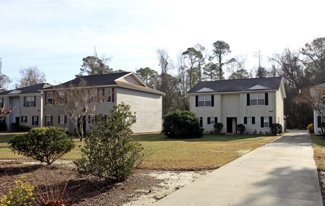 9804-9855 Whitfield Ave in Savannah, GA - Foto de edificio - Building Photo