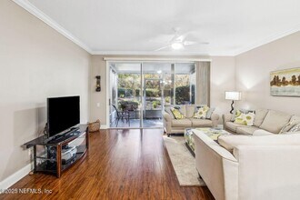 7990 Baymeadows Rd E in Jacksonville, FL - Building Photo - Building Photo