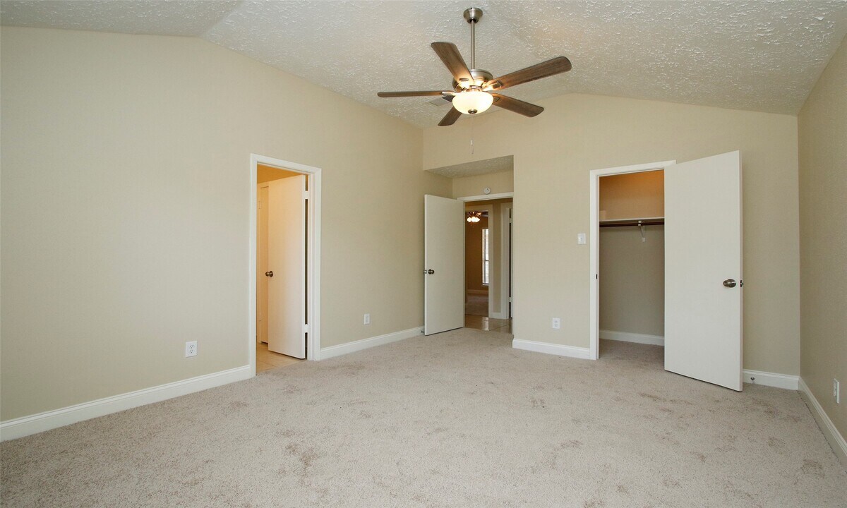 6940 Foxmont Ln in Humble, TX - Building Photo