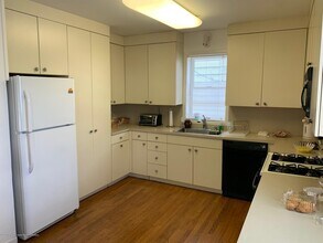 9 Wyckoff St in Deal, NJ - Building Photo - Building Photo