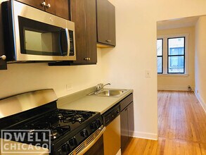 1518 N Kedzie Ave, Unit 1 in Chicago, IL - Building Photo - Building Photo