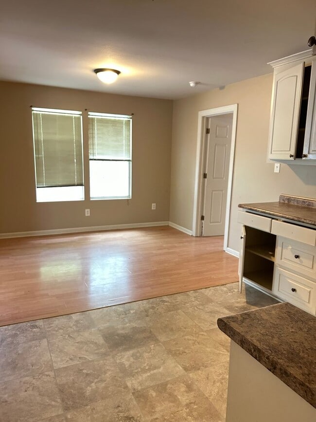 2834 Essex St in Shreveport, LA - Building Photo - Building Photo