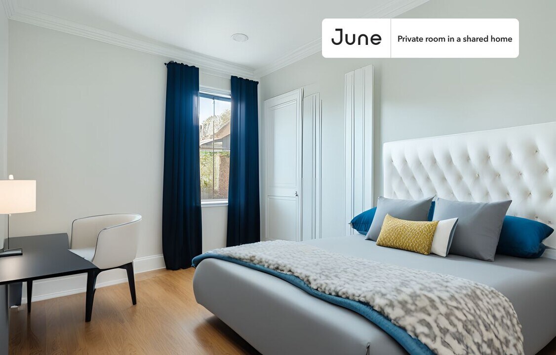Private bedroom in 4 bed/1.5 bath Home in Boston, MA - Building Photo