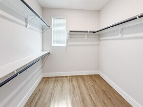 5601 Mobeetie Lp in Bee Cave, TX - Building Photo - Building Photo