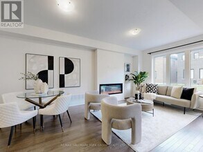 42 Blick Crescent in Aurora, ON - Building Photo - Building Photo