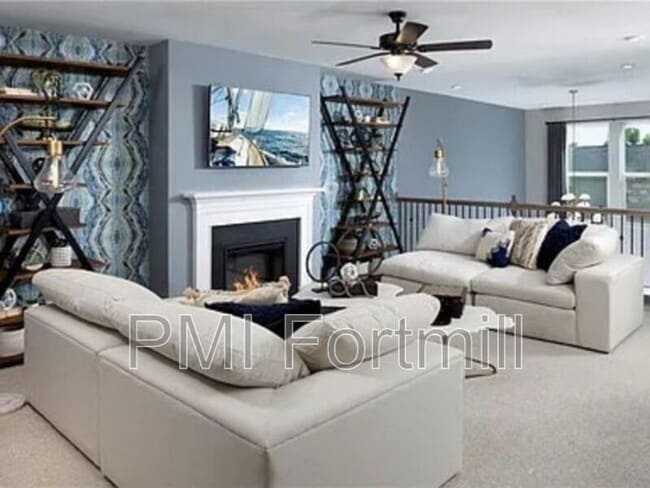 8121 Overmeadow Ln in Charlotte, NC - Building Photo - Building Photo