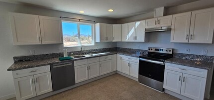 537 E Ash St in Huachuca City, AZ - Building Photo - Building Photo