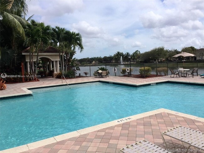 property at 2516 Centergate Dr