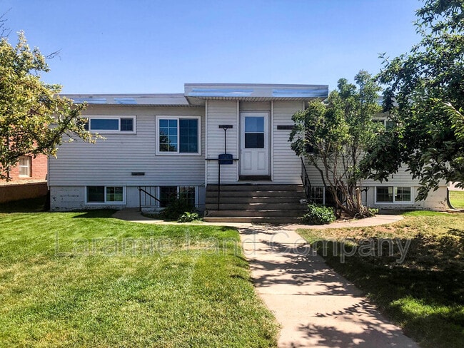property at 1457 N 5th St