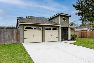 1306 Mimosa Rd in Missouri City, TX - Building Photo