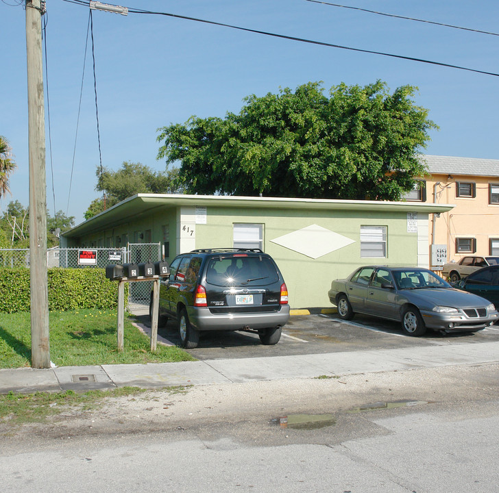 417 NW 7th Ter in Fort Lauderdale, FL - Building Photo