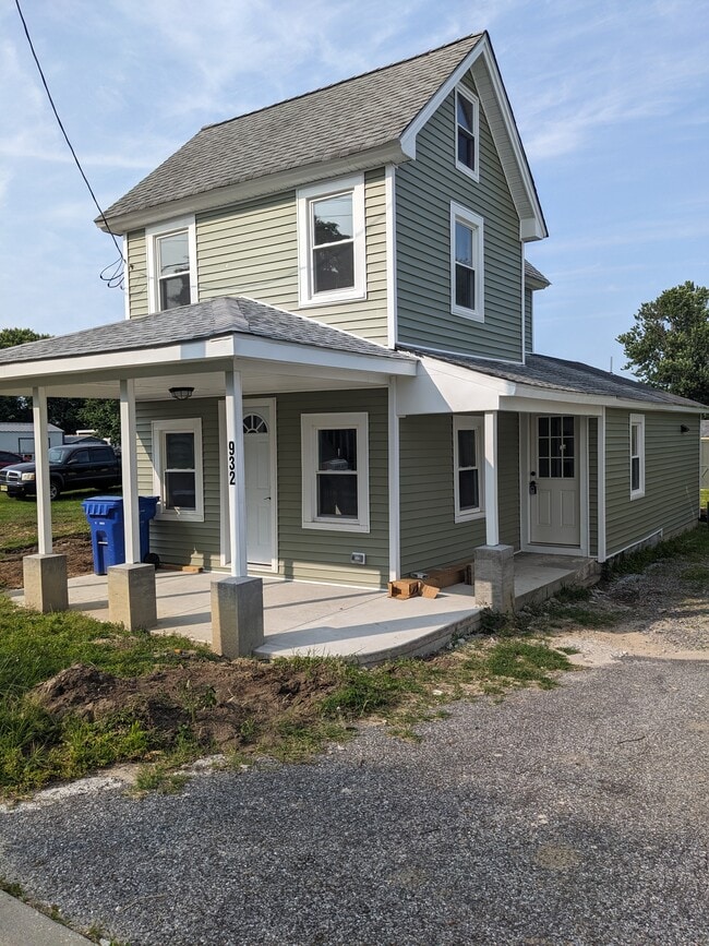 property at 932 Main St
