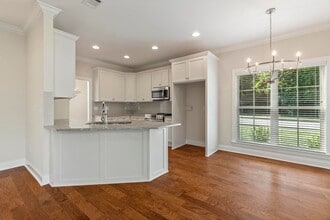 1642 Academy Dr in Auburn, AL - Building Photo - Building Photo