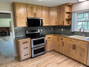 1844 S 2nd Ave in Pocatello, ID - Foto de edificio - Building Photo