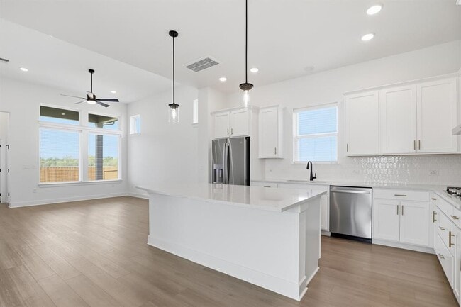 881 Prominence Wy in Leander, TX - Building Photo - Building Photo