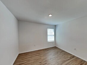 10507 Steinbeck Dr in Austin, TX - Building Photo - Building Photo