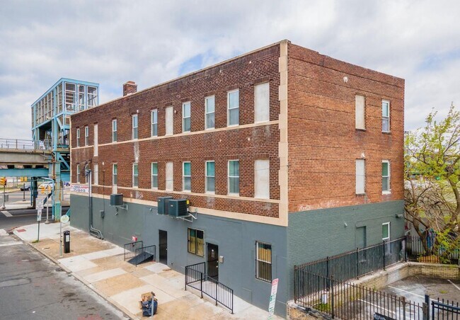 3901-3903 Kensington Ave in Philadelphia, PA - Foto de edificio - Building Photo