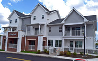 Willow Pond Village in Perth Amboy, NJ - Foto de edificio - Building Photo