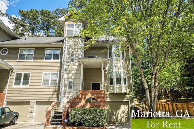 property at 106 Ivy Green Ln SE